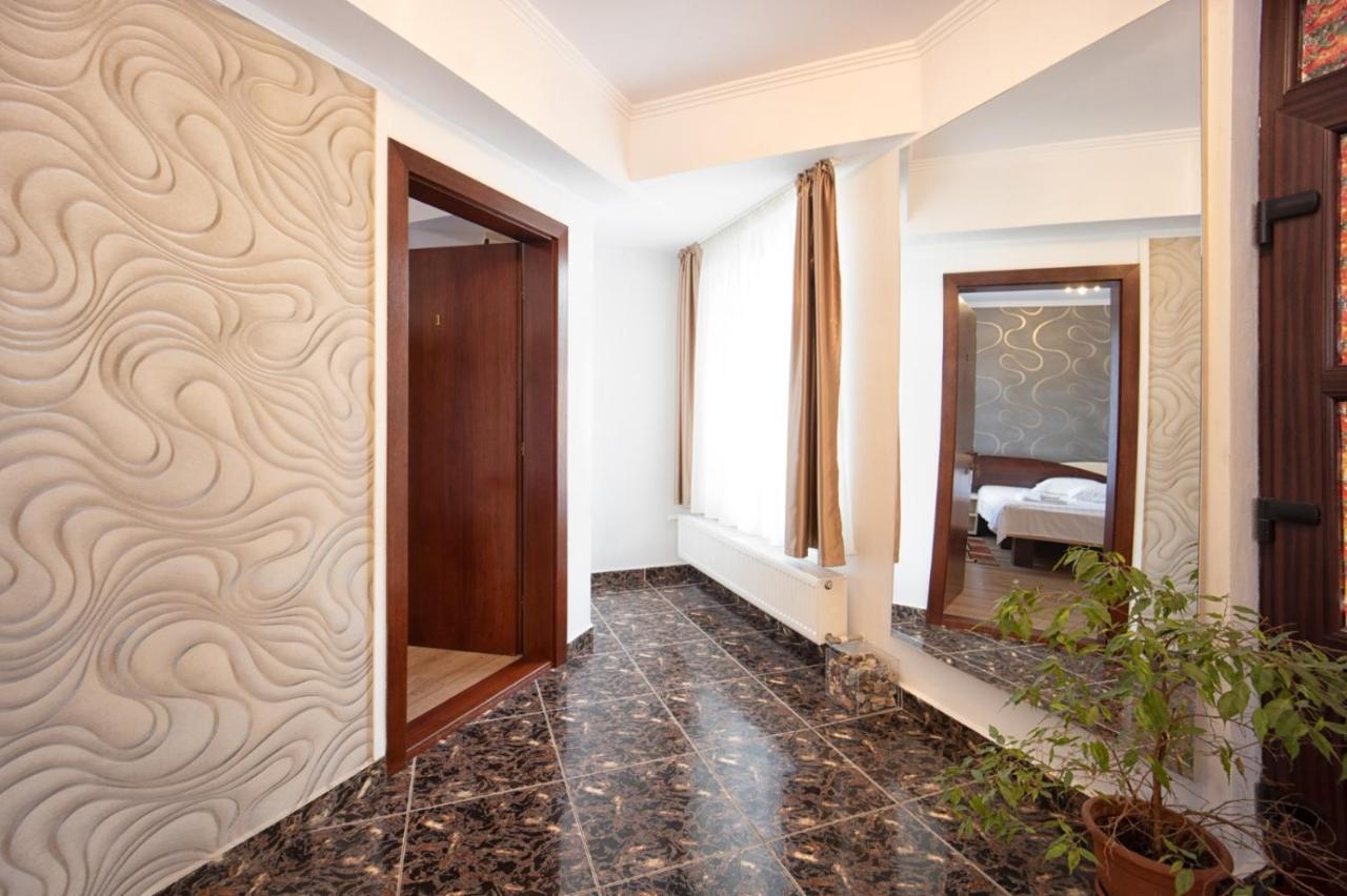 Amedeia Hotell Bran  Exteriör bild